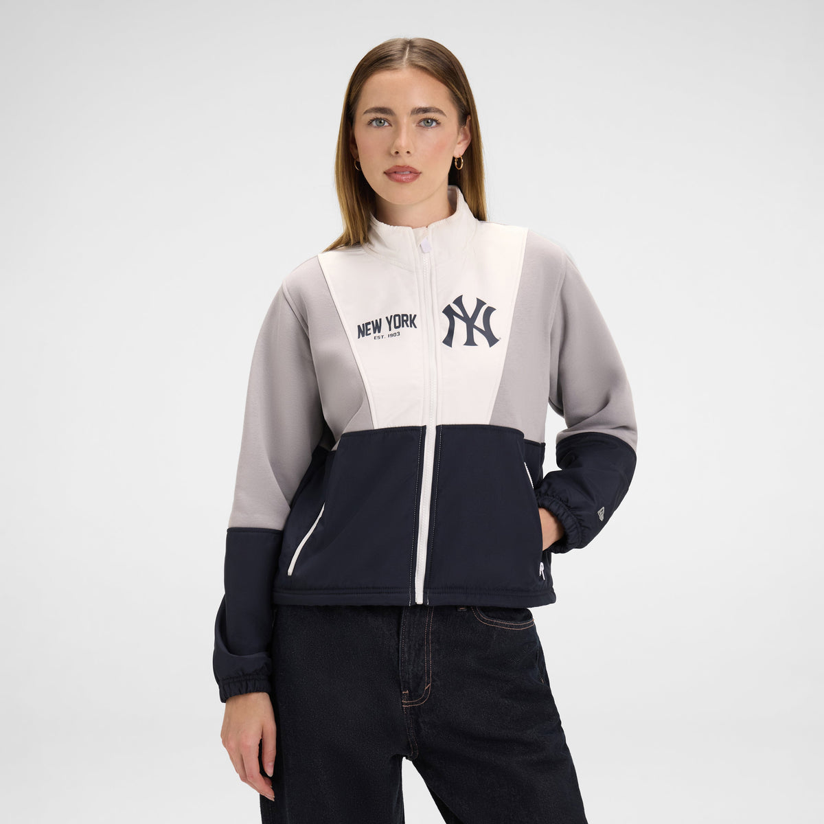 Philadelphia Phillies Leisure Women's Full-Zip Sweatshirt